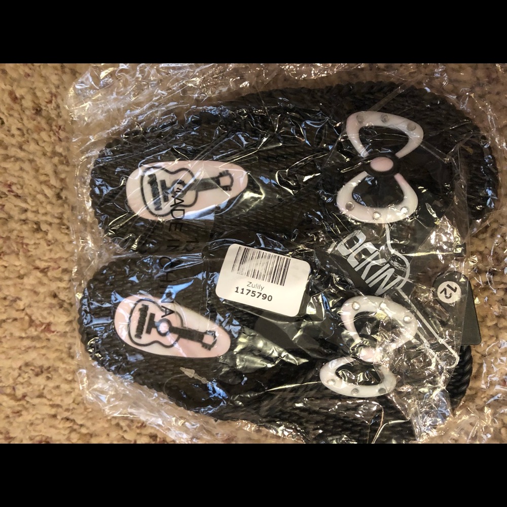 Girls sandals